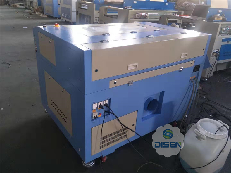 DS-HQ1390A 150w 1390 อะคริลิค Mdf ไม้ไม้อัดผ้าหนังเครื่องตัดเลเซอร์ Co2 Cnc เลเซอร์แกะสลักเครื่องราคา
