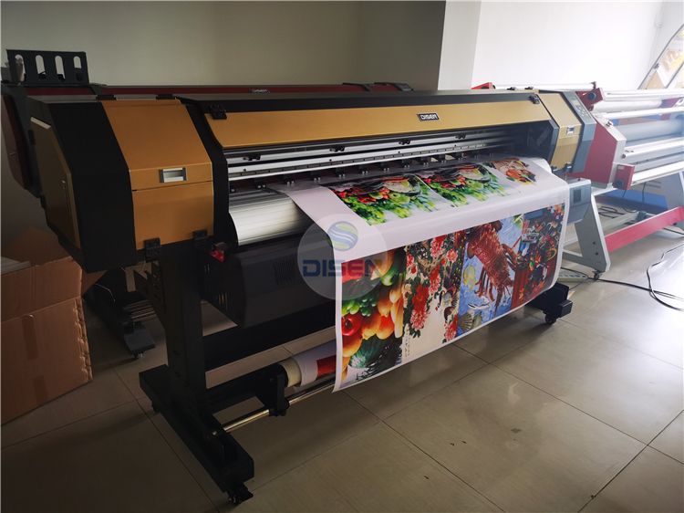  1.8m Xp600 หัวพิมพ์พลอตเตอร์ขนาดใหญ่รูปแบบผ้าใบไวนิลแบนเนอร์โปสเตอร์อิงค์เจ็ท Eco Solvent Printer