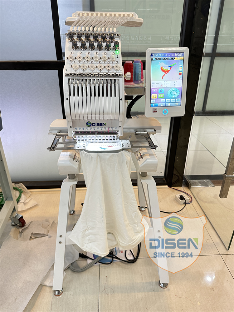 DS-Y1201MINI เครื่องปักโลโก้หัวเดียวแบบพกพาสำหรับอุตสาหกรรมแฟชั่น